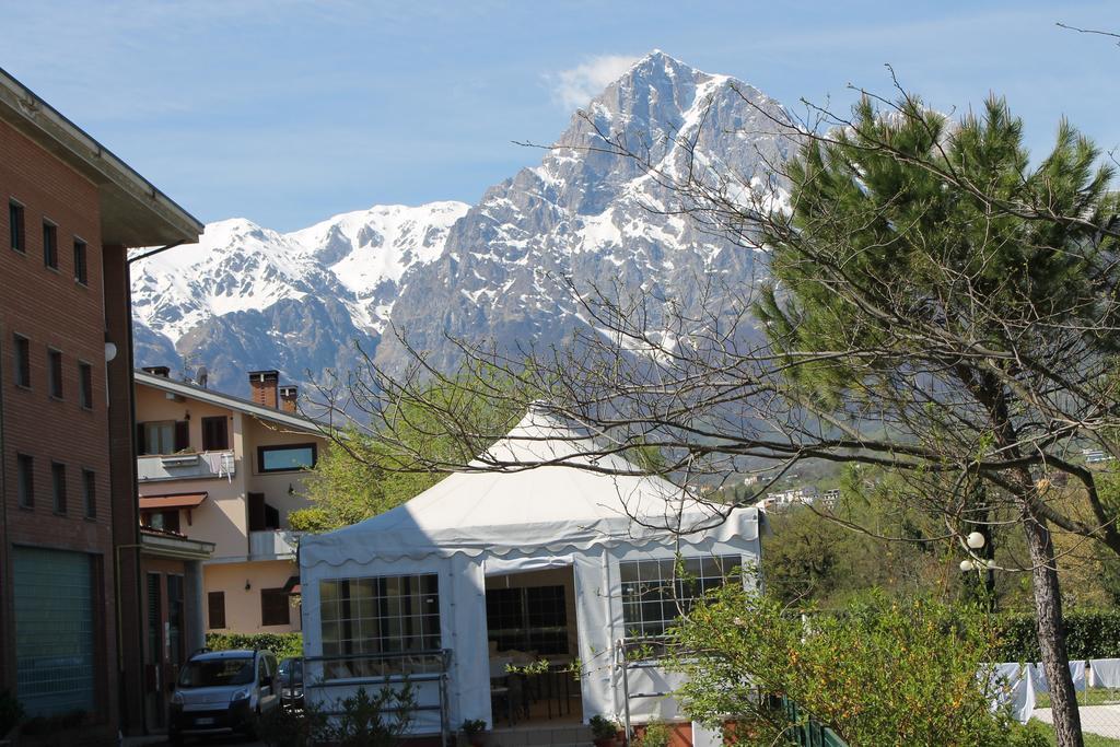 Residence La Piscina Isola del Gran Sasso d'Italia Exterior photo