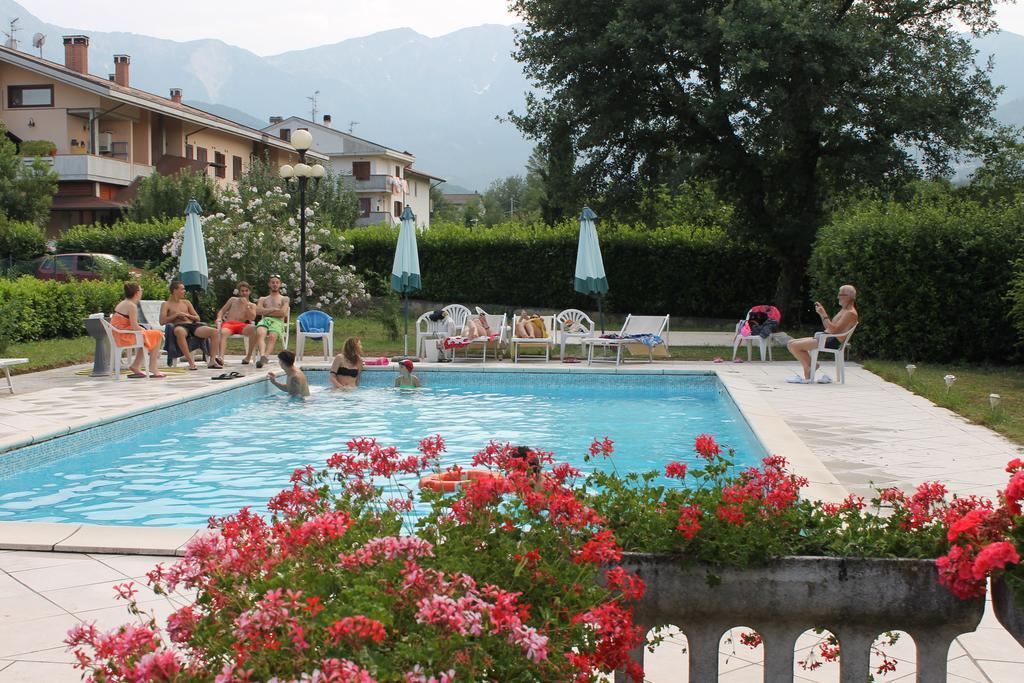 Residence La Piscina Isola del Gran Sasso d'Italia Exterior photo