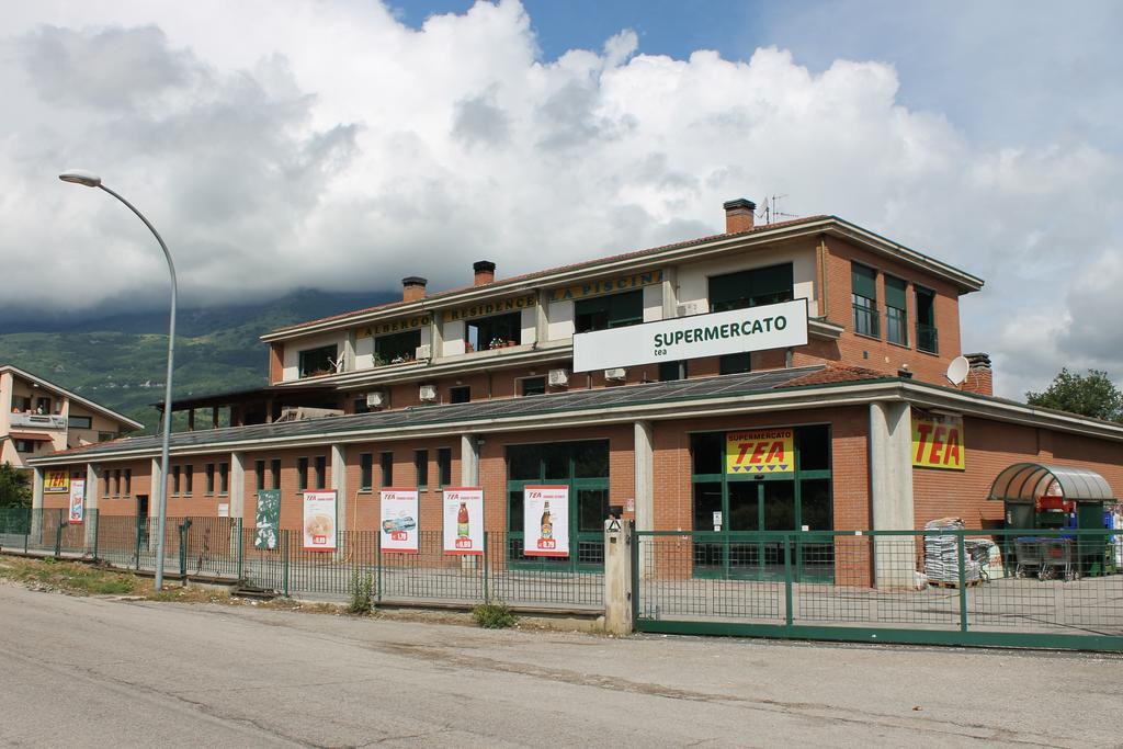 Residence La Piscina Isola del Gran Sasso d'Italia Exterior photo