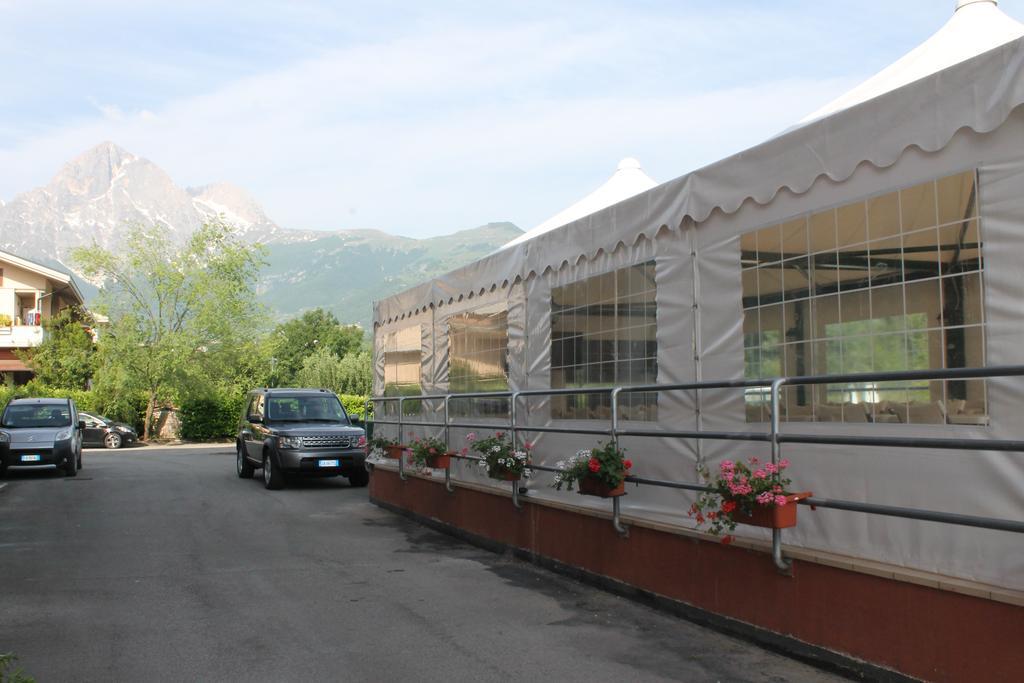 Residence La Piscina Isola del Gran Sasso d'Italia Exterior photo