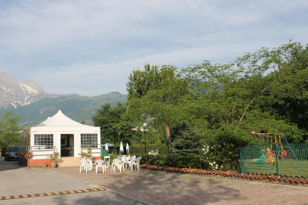 Residence La Piscina Isola del Gran Sasso d'Italia Exterior photo